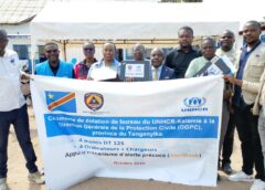 Tanganyika : le HCR dote la Protection civile de 4 motos et 3 ordinateurs pour renforcer l’alerte précoce